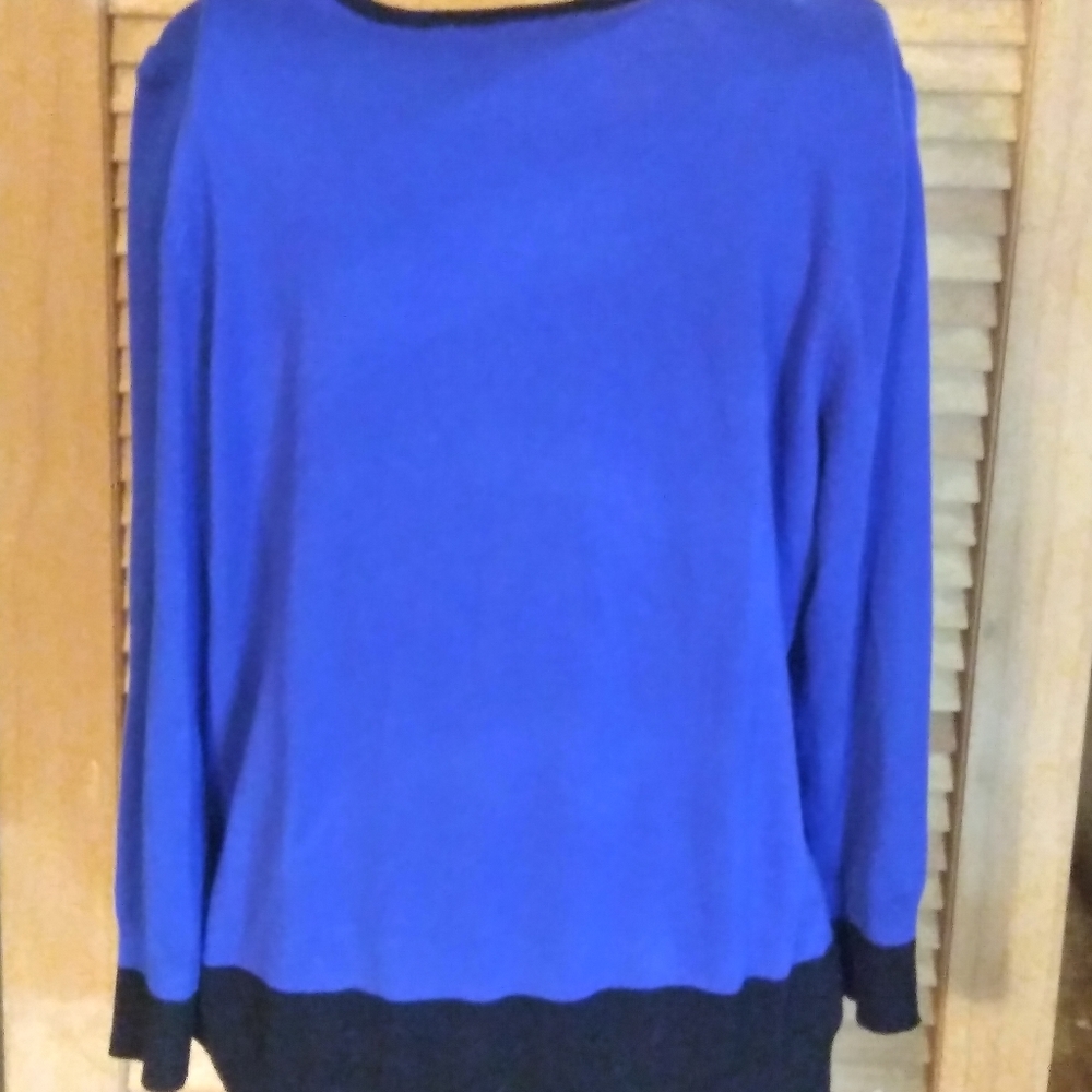 Sweater - Picture 3 of 4